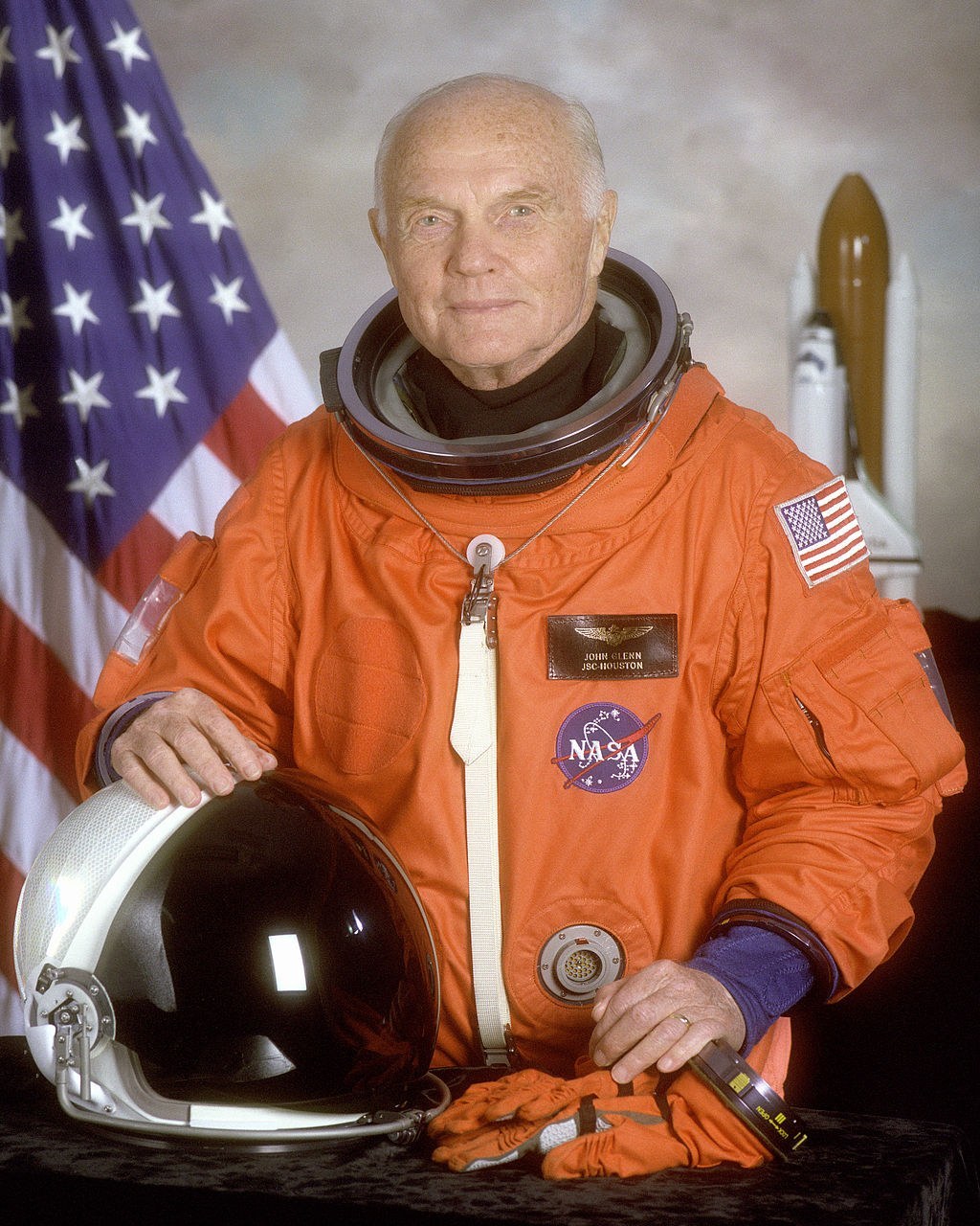 Astronaut_U.S._Senator_John_Glenn_-_GPN-2000-0011752.jpg#asset:1963